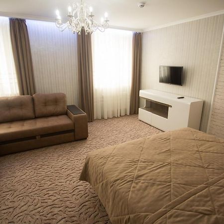 Port Royal Otel Tulchyn Dış mekan fotoğraf