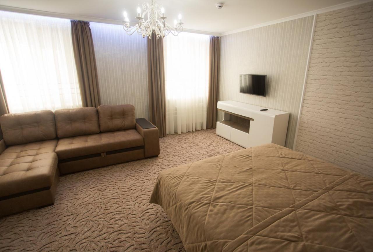 Port Royal Otel Tulchyn Dış mekan fotoğraf