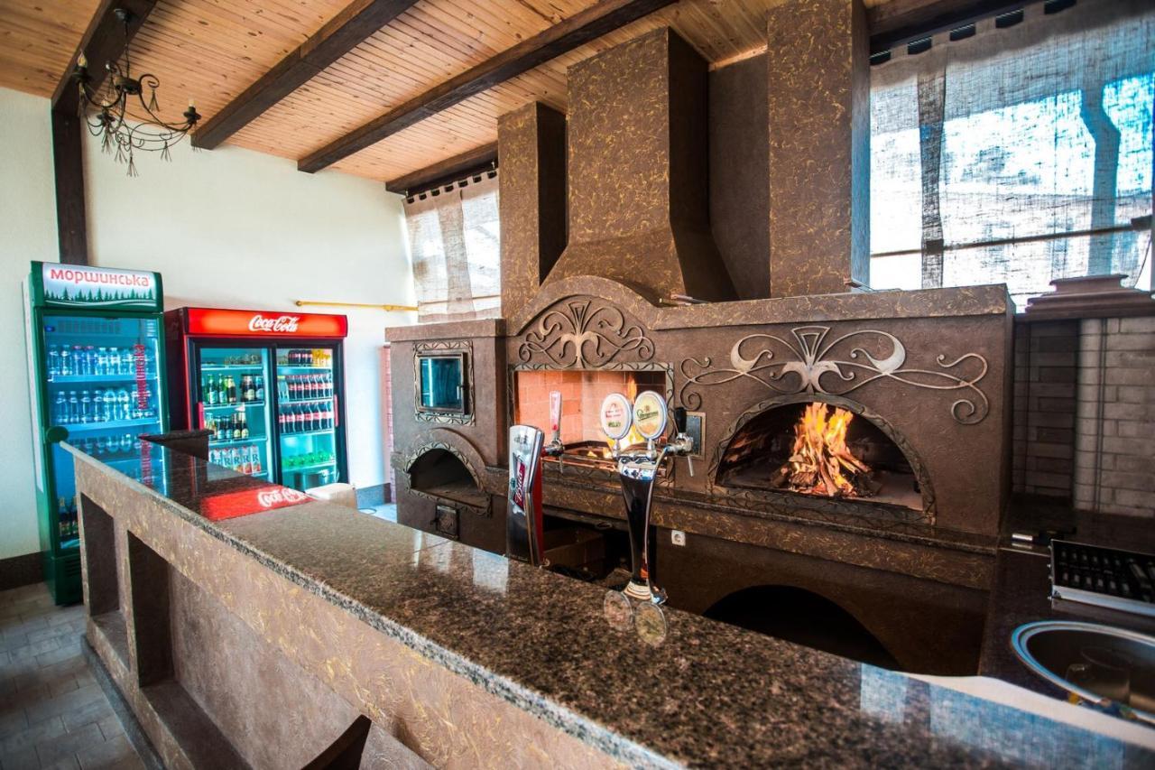 Port Royal Otel Tulchyn Dış mekan fotoğraf