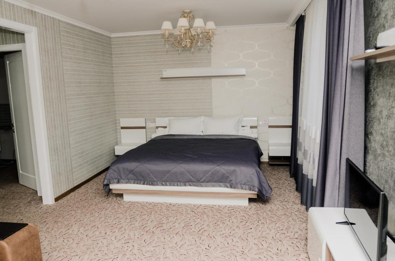 Port Royal Otel Tulchyn Dış mekan fotoğraf