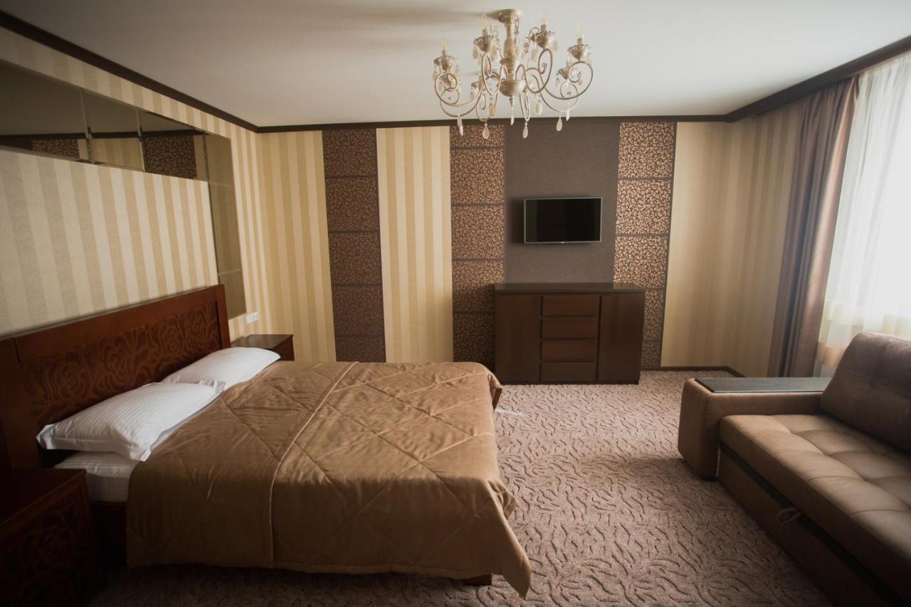 Port Royal Otel Tulchyn Dış mekan fotoğraf