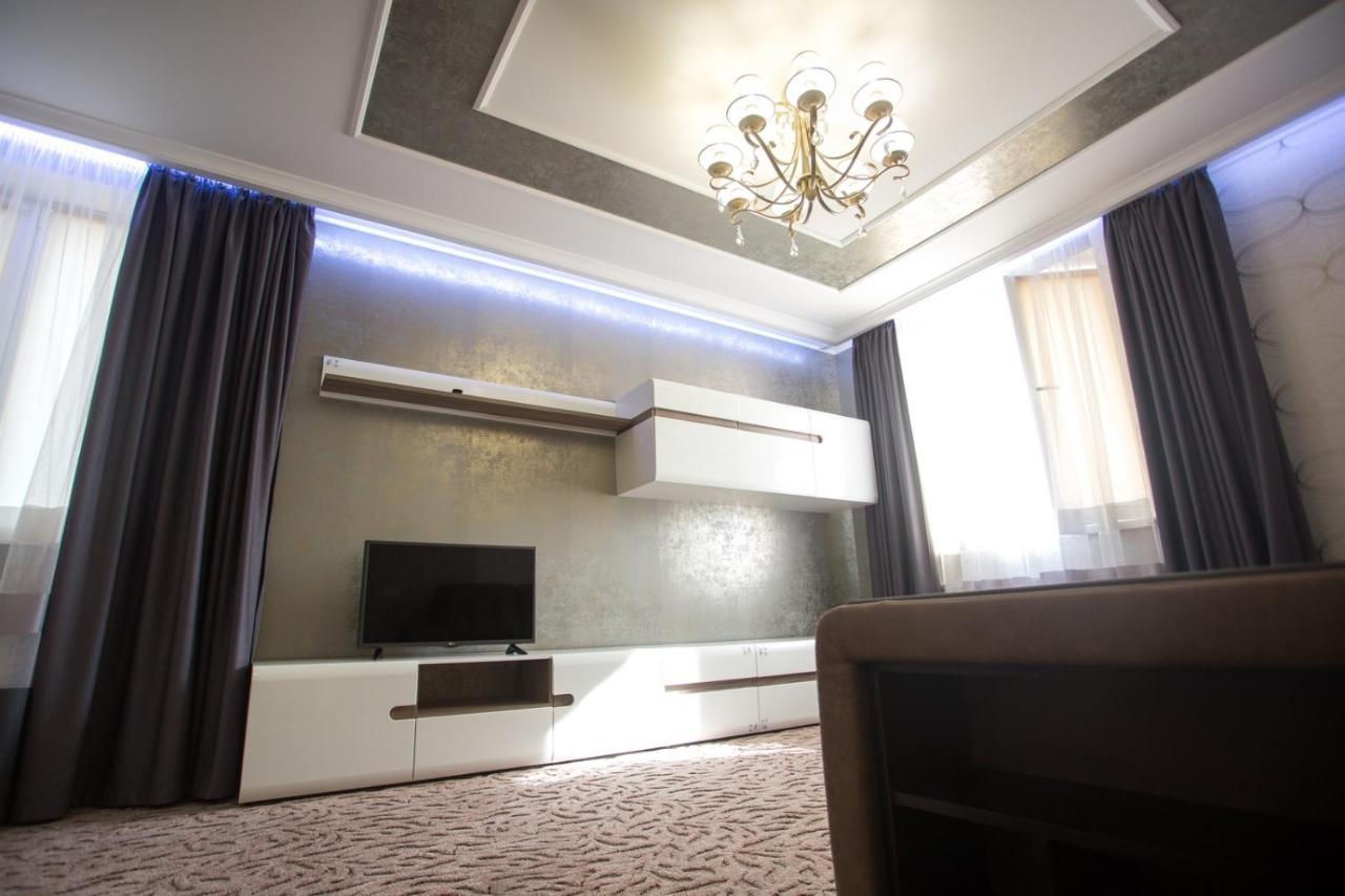 Port Royal Otel Tulchyn Dış mekan fotoğraf